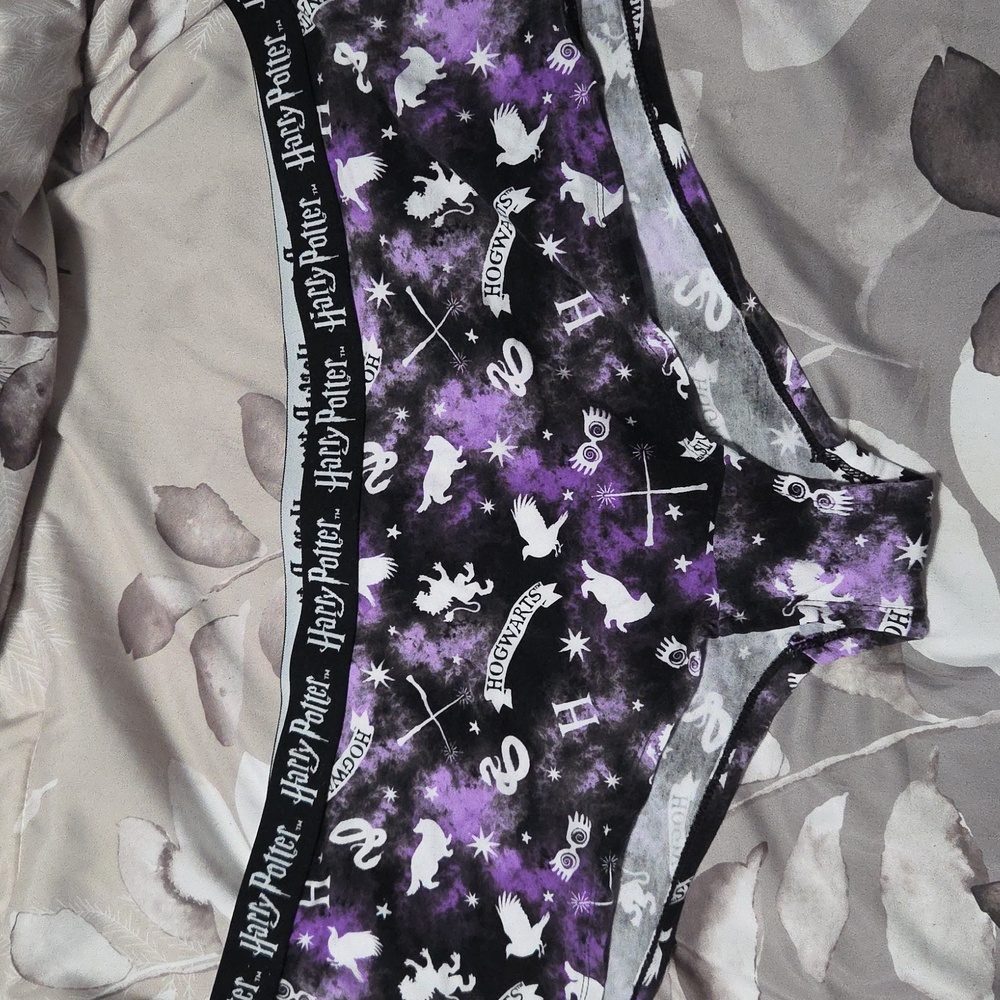 NWT Warner Bros. Harry Potter Women's Purple and Black Boyshorts - Picture 15 of 15